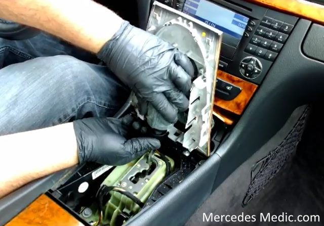 Remove comand system from mercedes e class