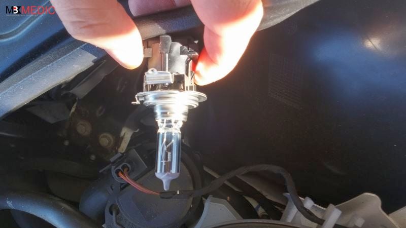 remove old h7 bulb mercedes benz c e clks e ml s class