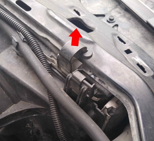 remove radiator clips