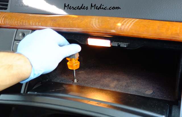 how to remove s430 s500 glove box w220