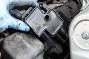 Remove spark plug ignition coil from Mercedes