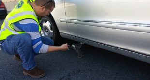 change mercedes flat tire