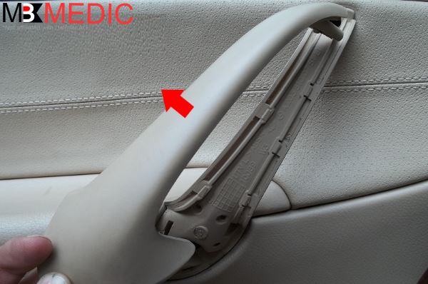 w203-remove-door-cover