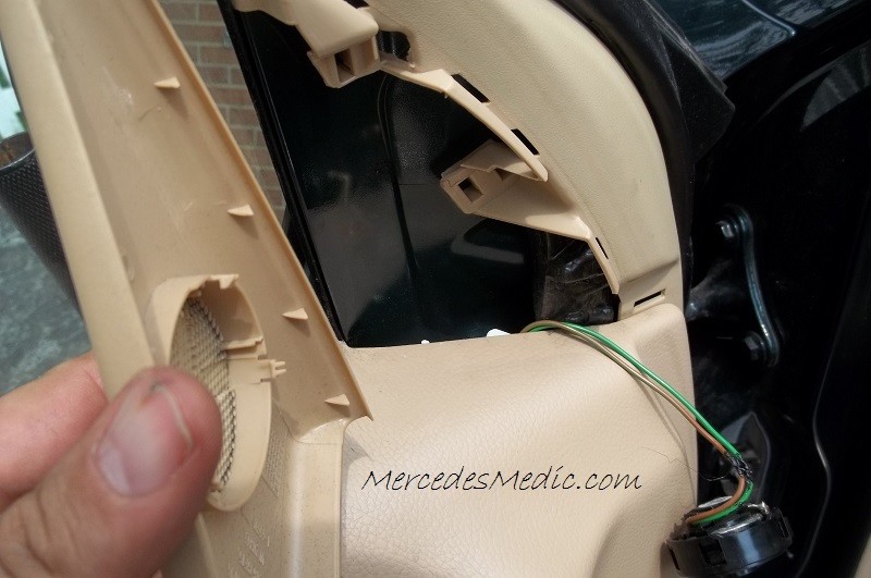 w203 remove door small speaker